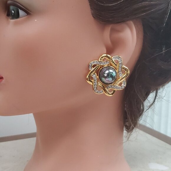 Fifth Ave Collection Faux Tahitian Pearl Rhinestone Clip Earrings - Picture 6 of 8